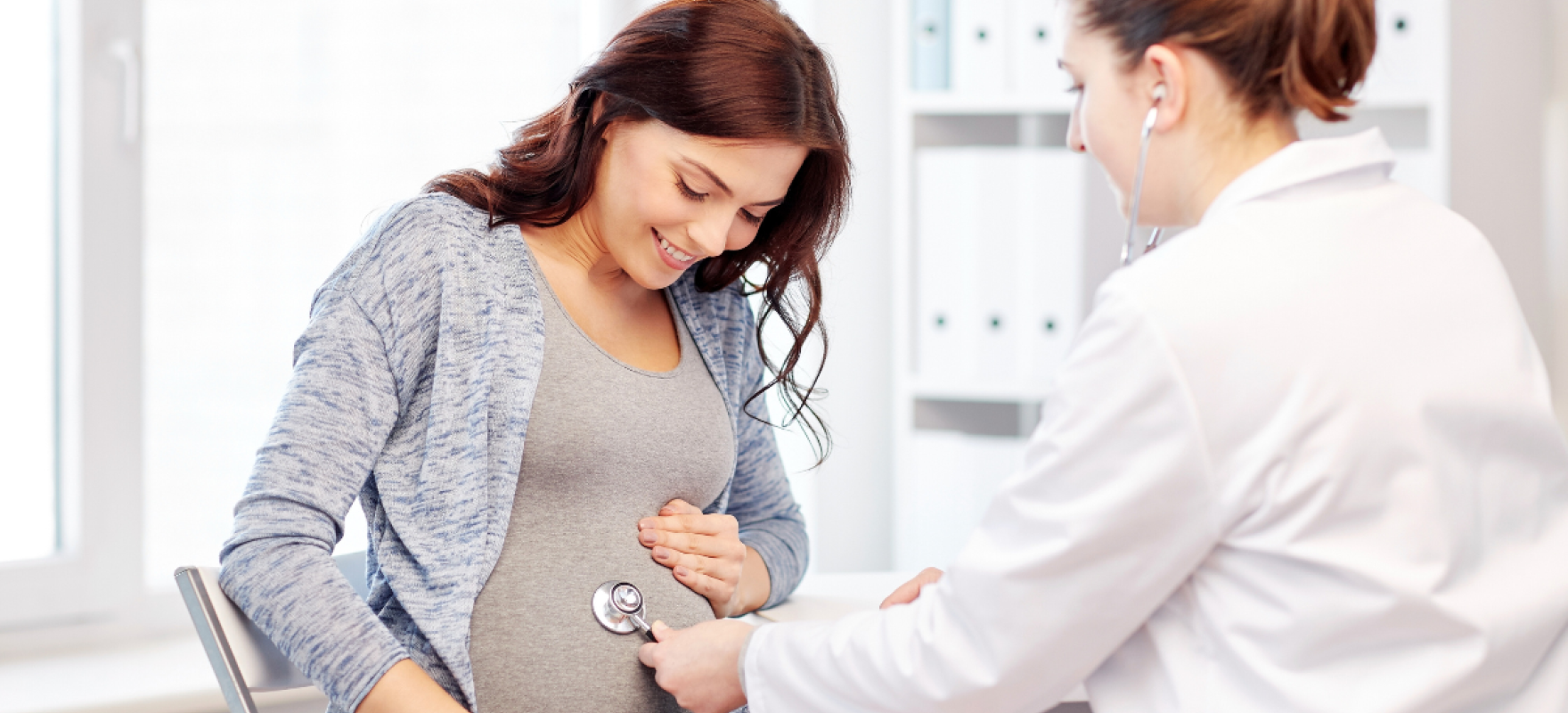 lapseootel naine, arst, ämmaemand